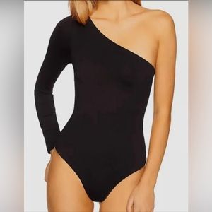 Susana Monaco Long Sleeve One-Shoulder Bodysuit Black Size M
